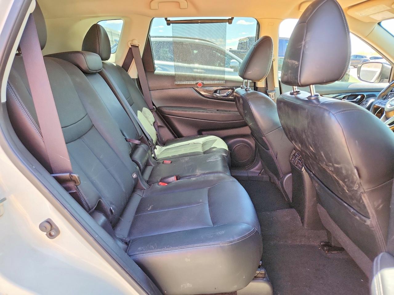 2017 NISSAN ROGUE