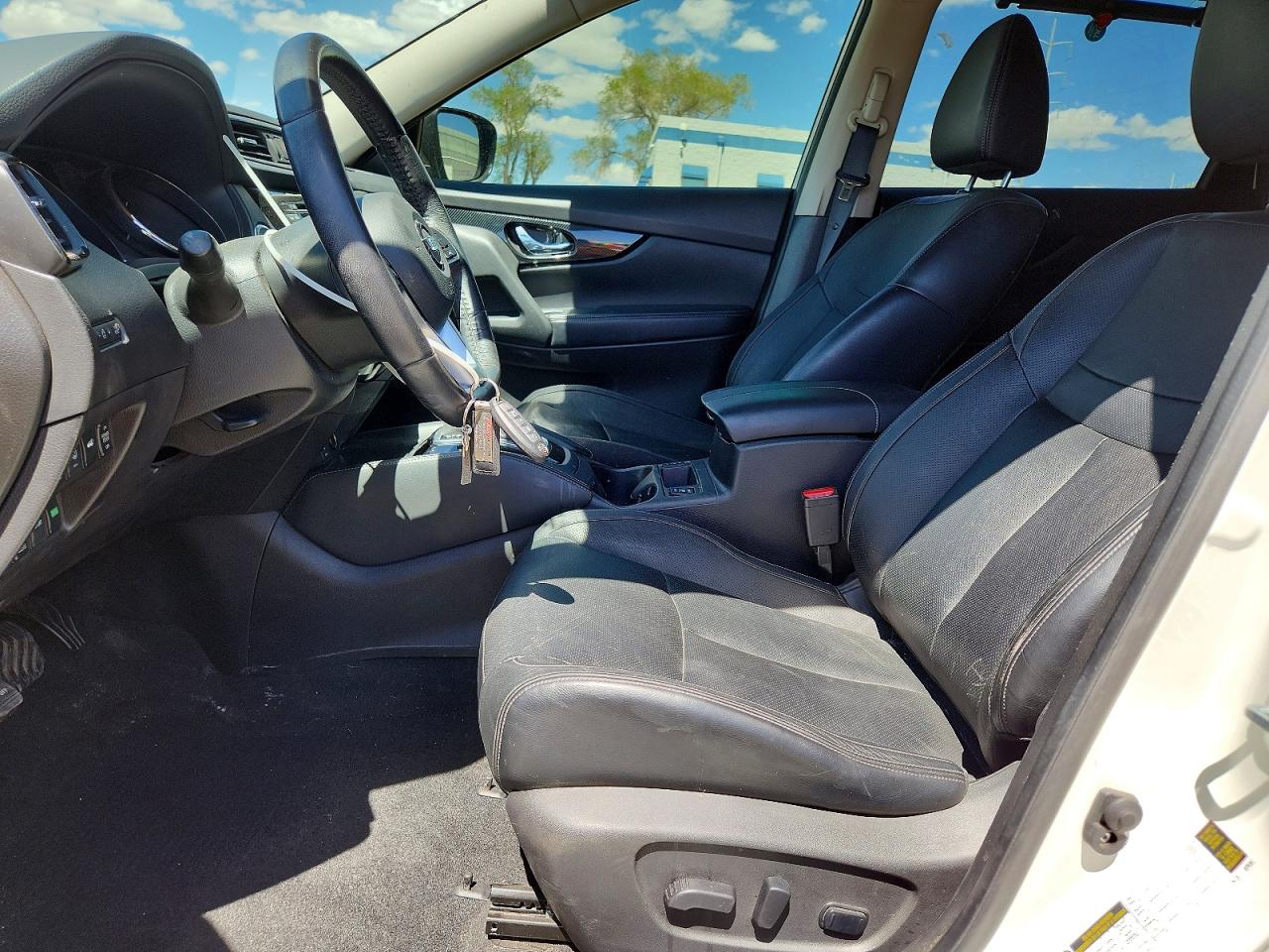 2017 NISSAN ROGUE