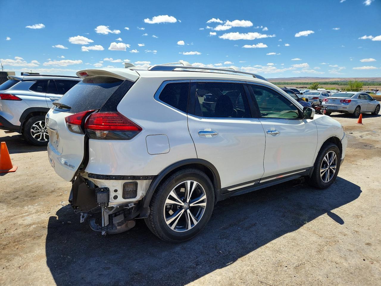 2017 NISSAN ROGUE