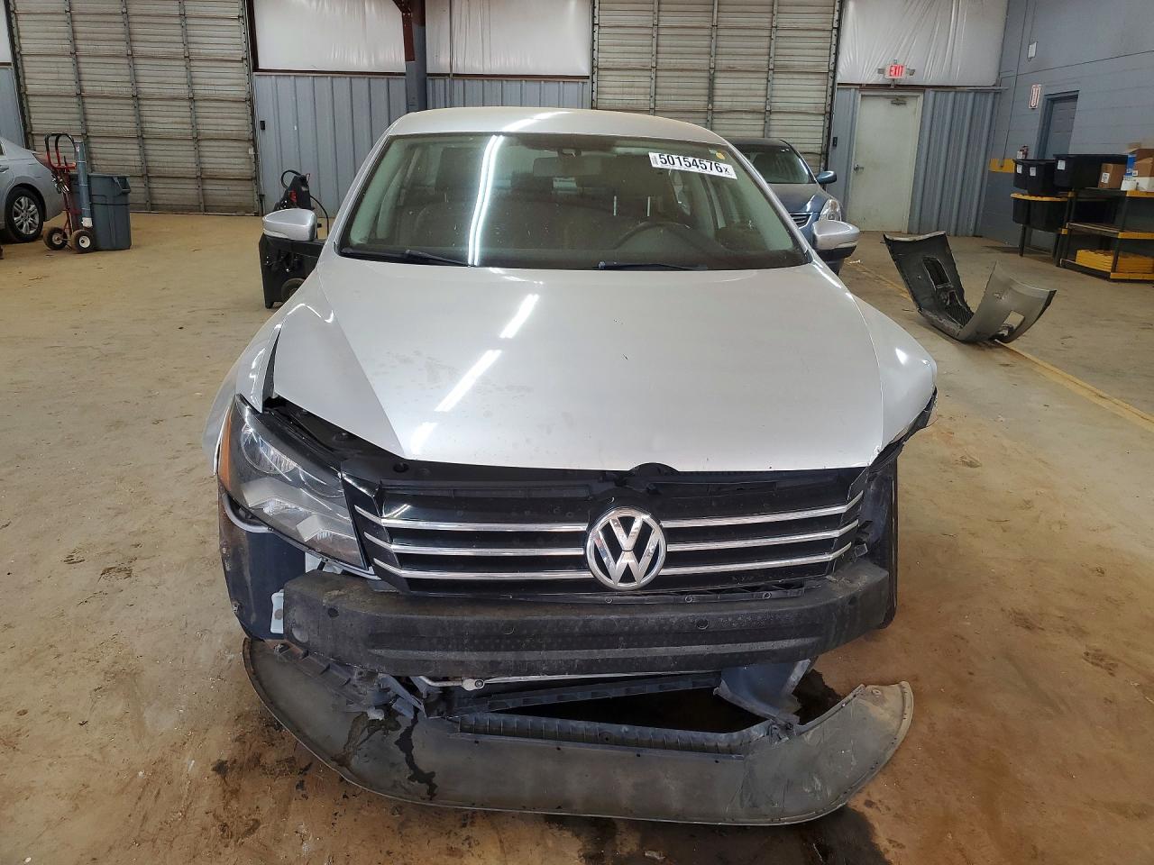 2015 VOLKSWAGEN PASSAT