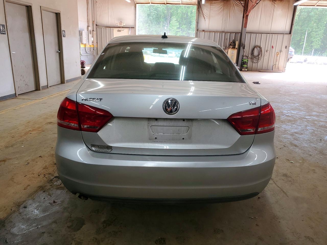 2015 VOLKSWAGEN PASSAT
