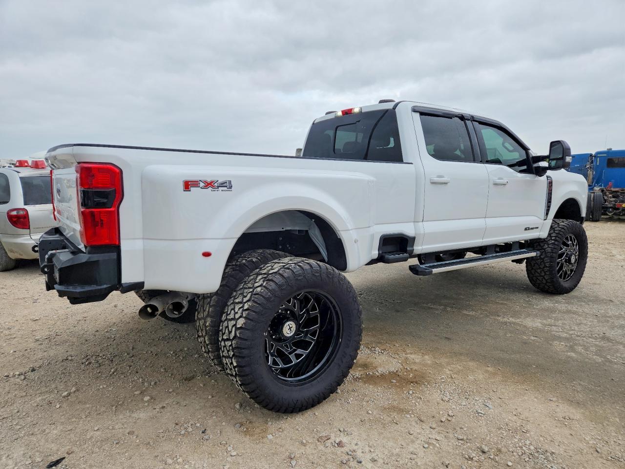 2024 FORD F350