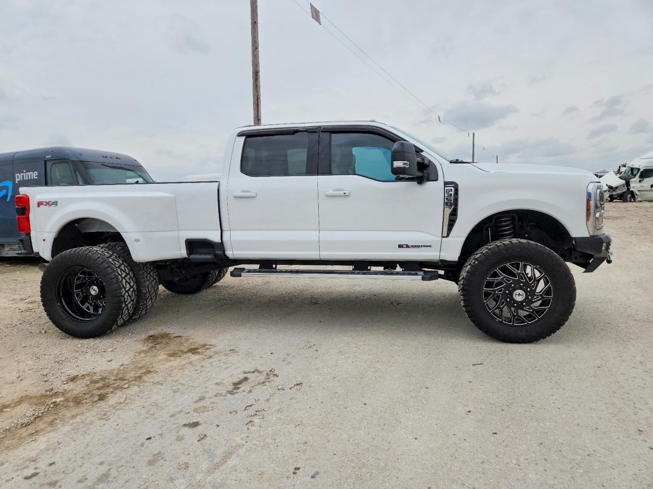 2024 FORD F350