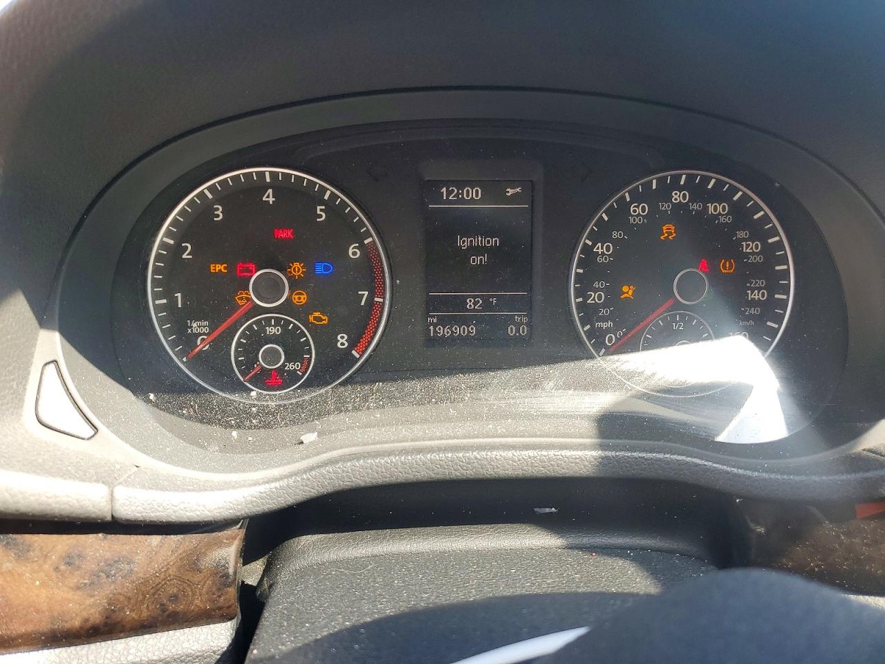2015 VOLKSWAGEN PASSAT