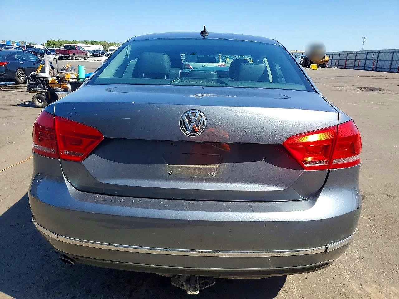 2015 VOLKSWAGEN PASSAT
