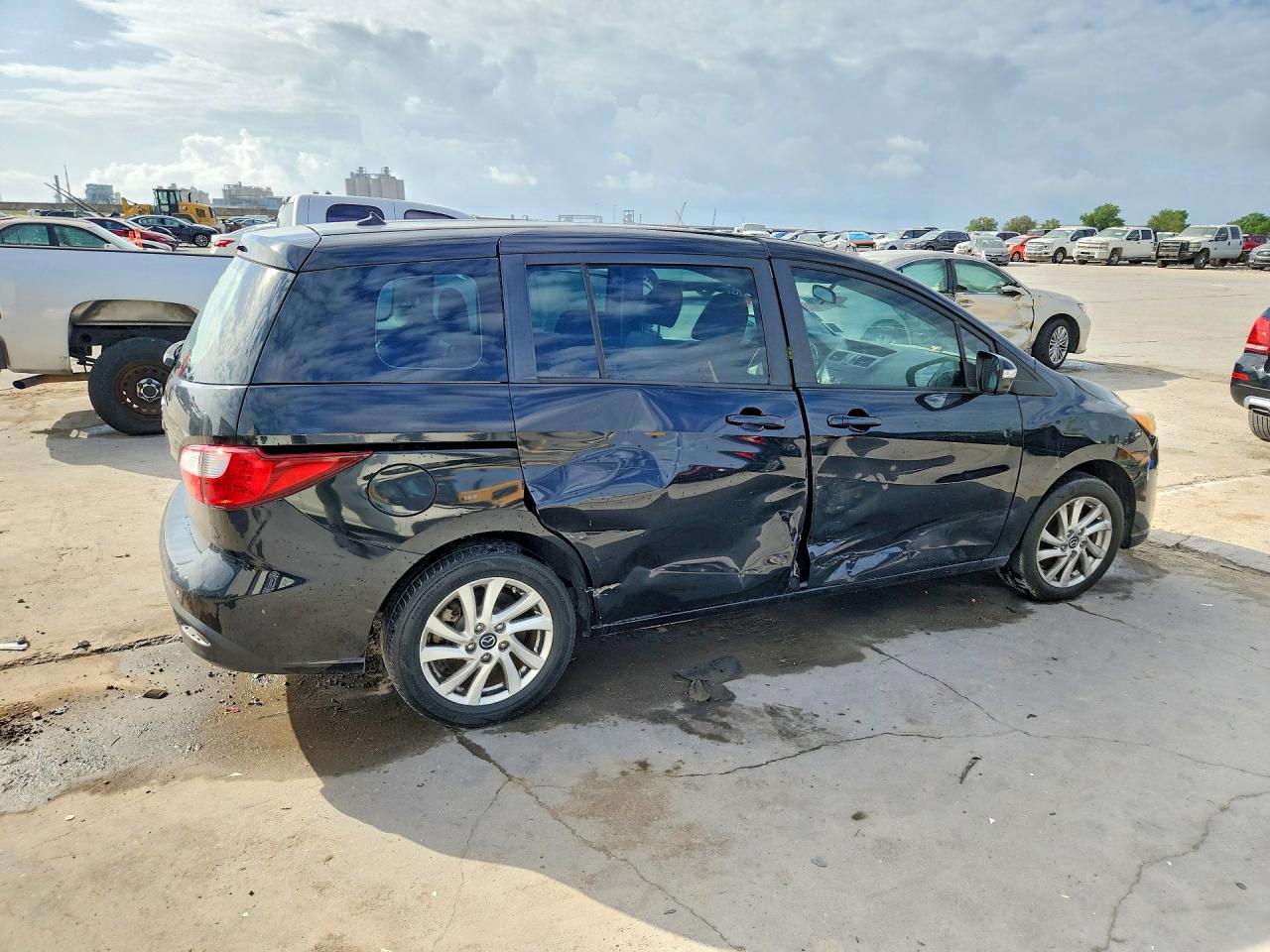 2014 MAZDA 5
