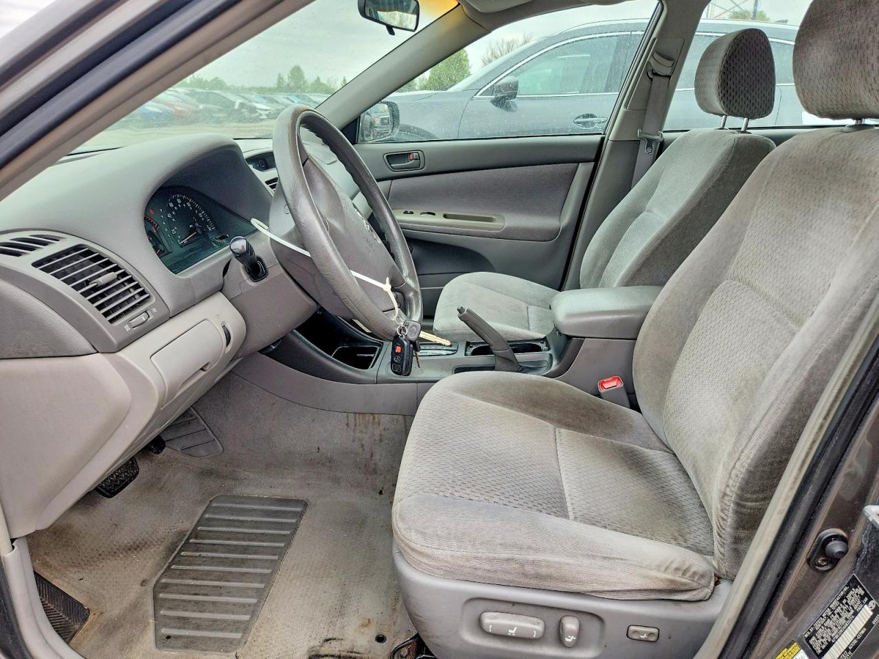 2004 TOYOTA CAMRY