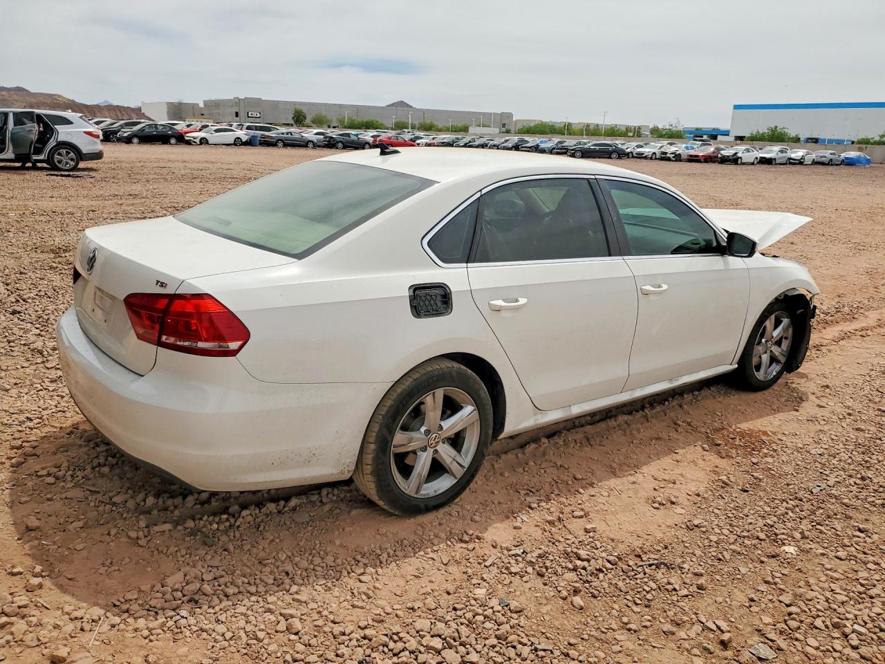 2015 VOLKSWAGEN PASSAT
