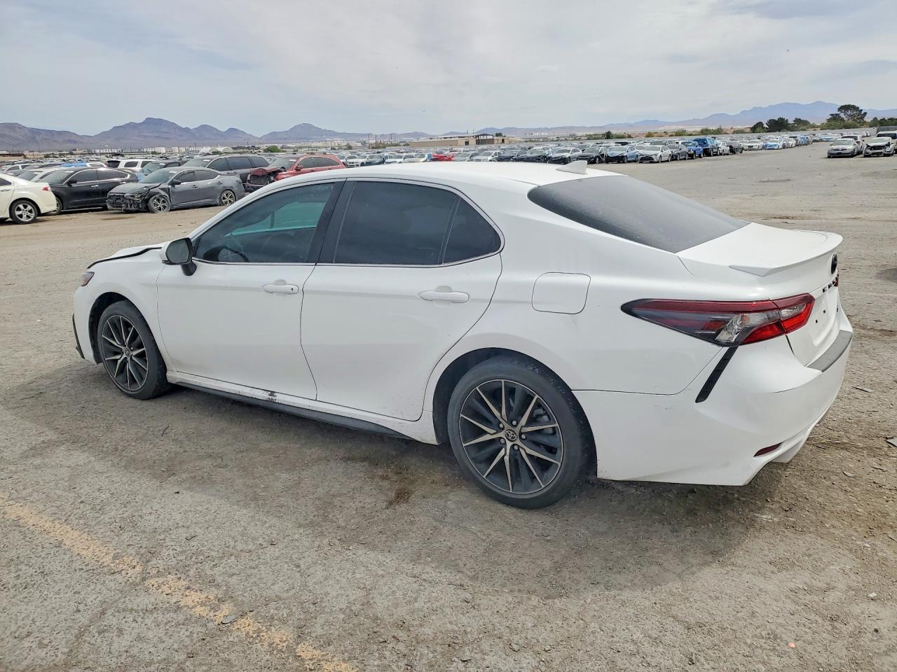 2024 TOYOTA CAMRY