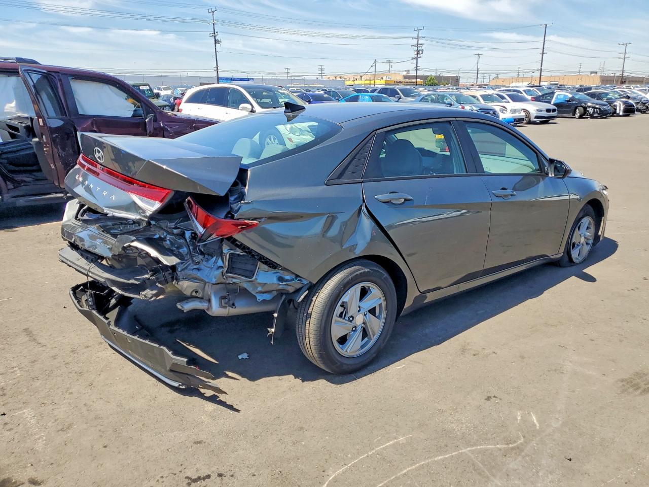 2025 HYUNDAI ELANTRA