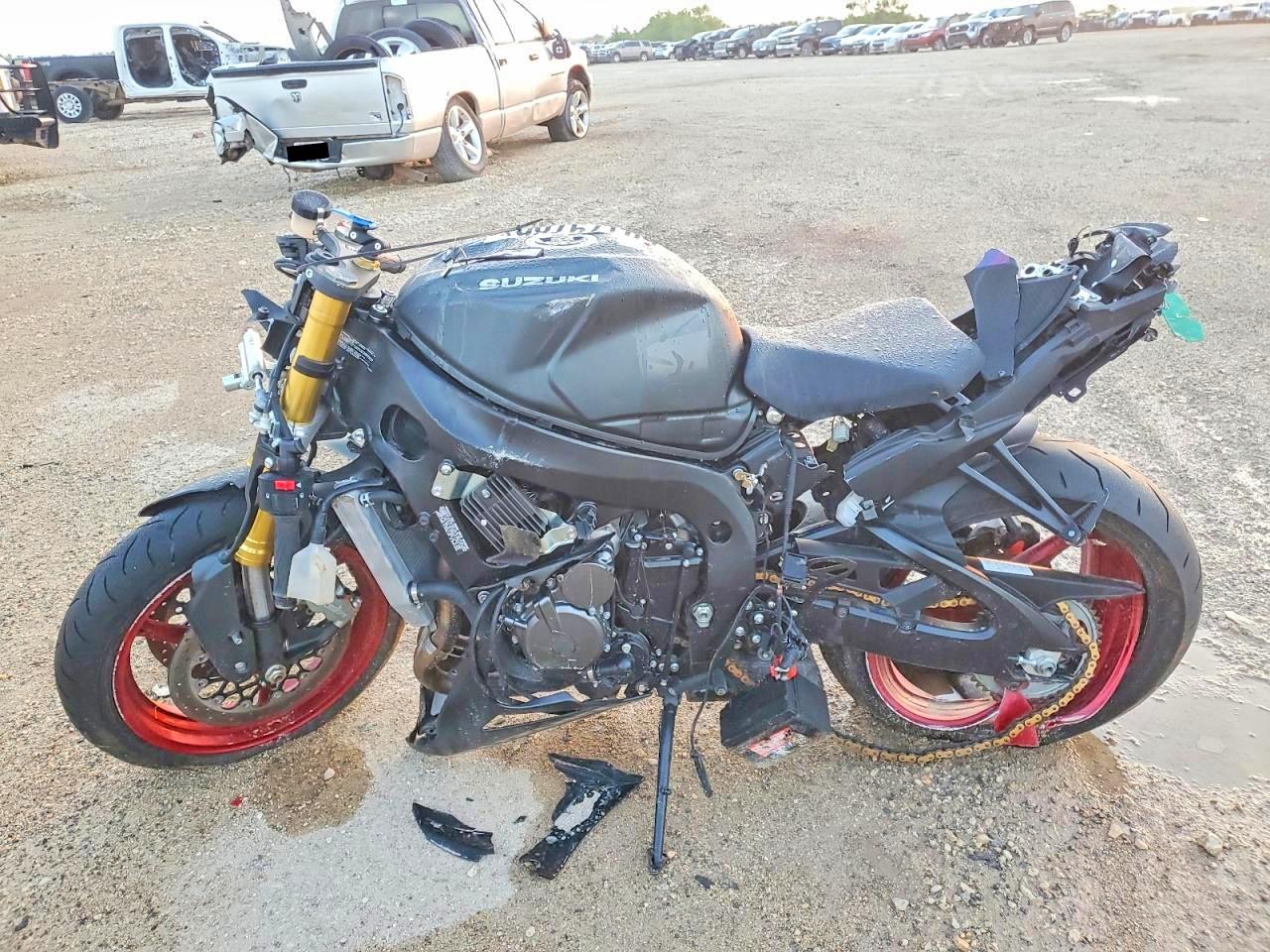2026 SUZUKI GSXR750