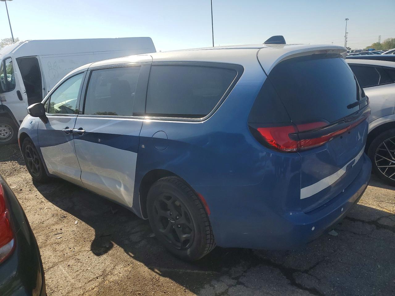 2023 CHRYSLER PACIFICA