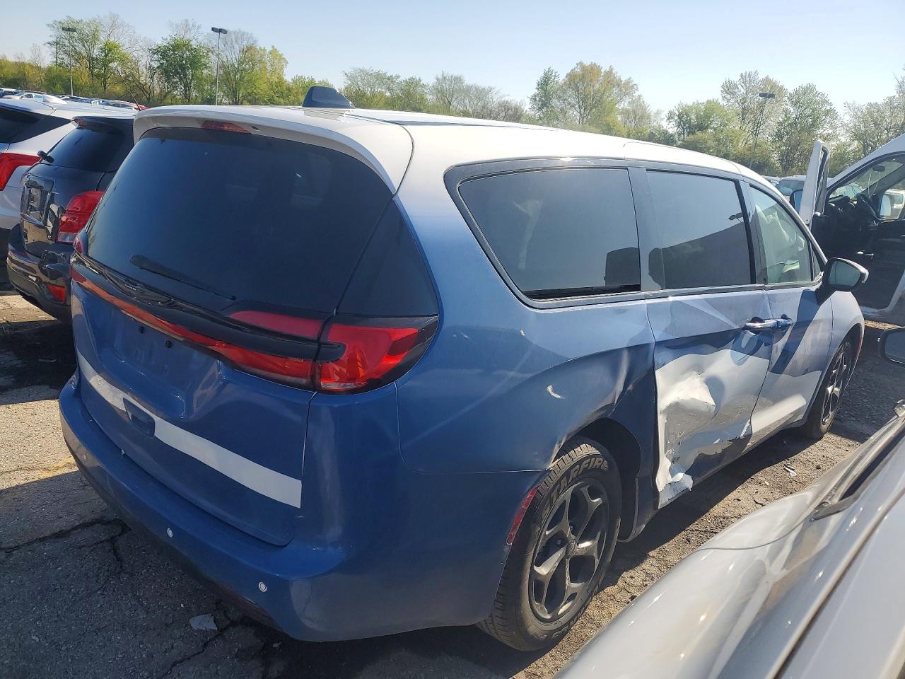 2023 CHRYSLER PACIFICA