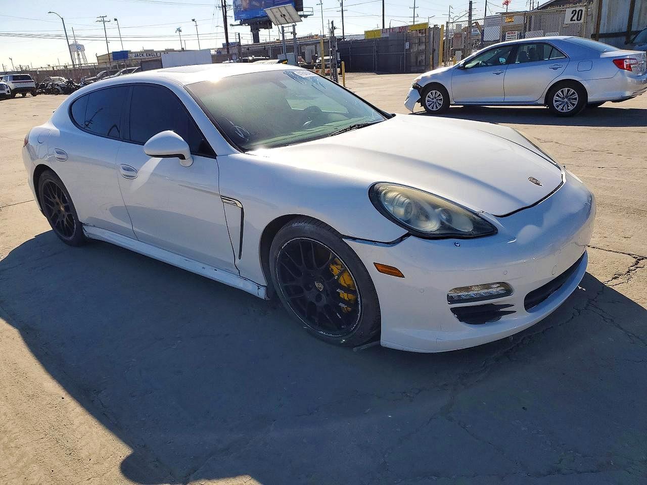 2012 PORSCHE PANAMERA