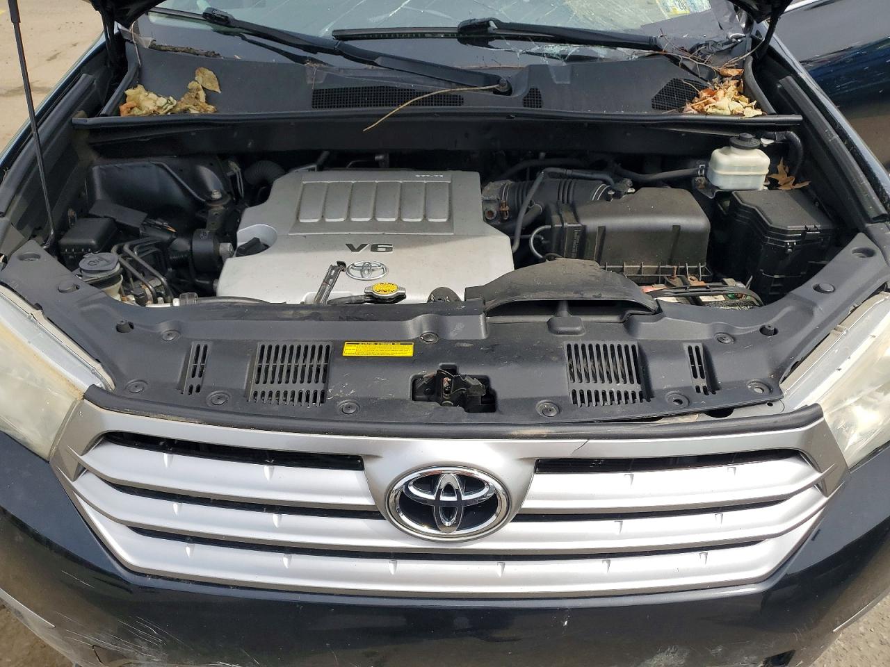 2011 TOYT HIGHLANDER