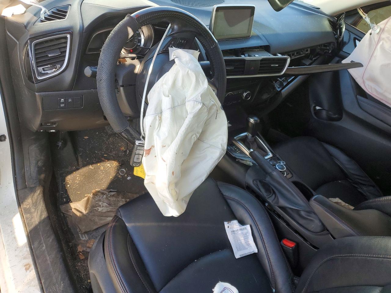 2016 MAZDA 3