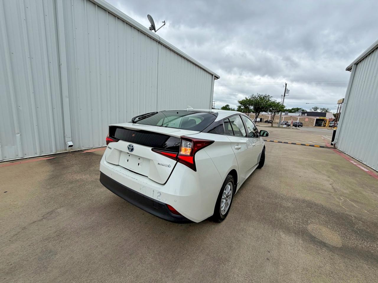 2019 TOYOTA PRIUS