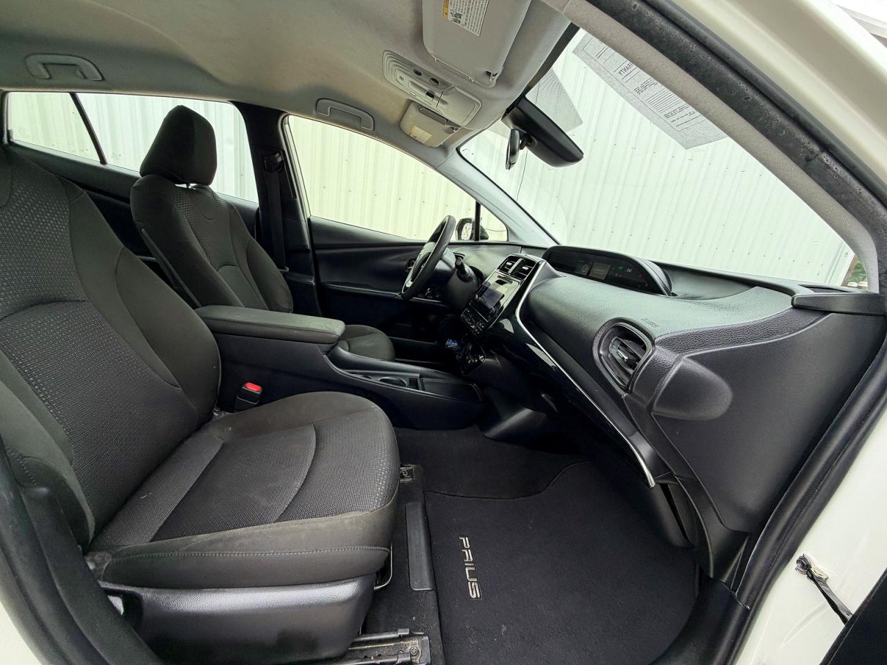 2019 TOYOTA PRIUS