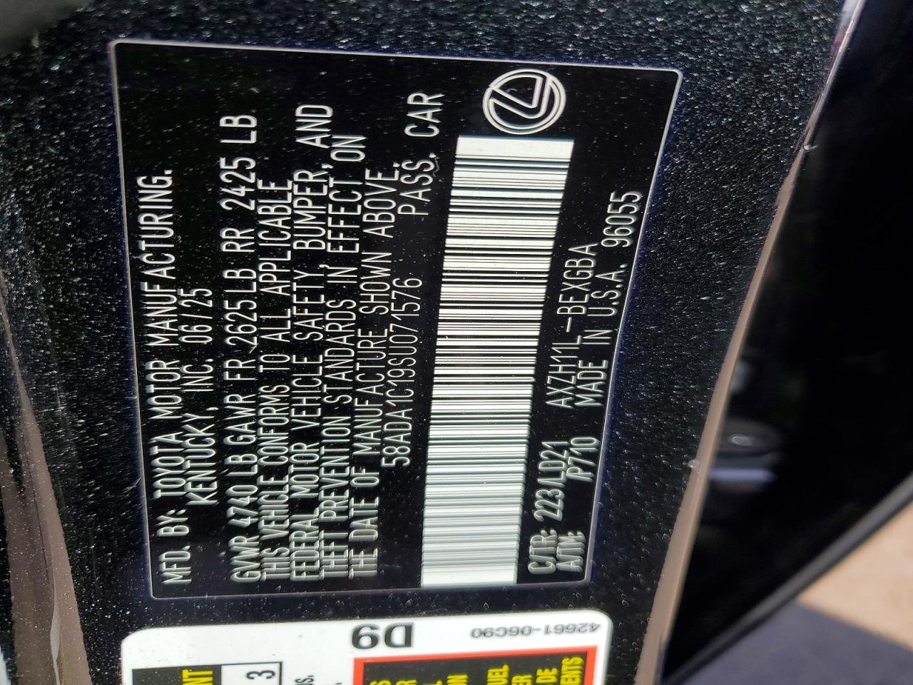 2025 LEXUS ES300