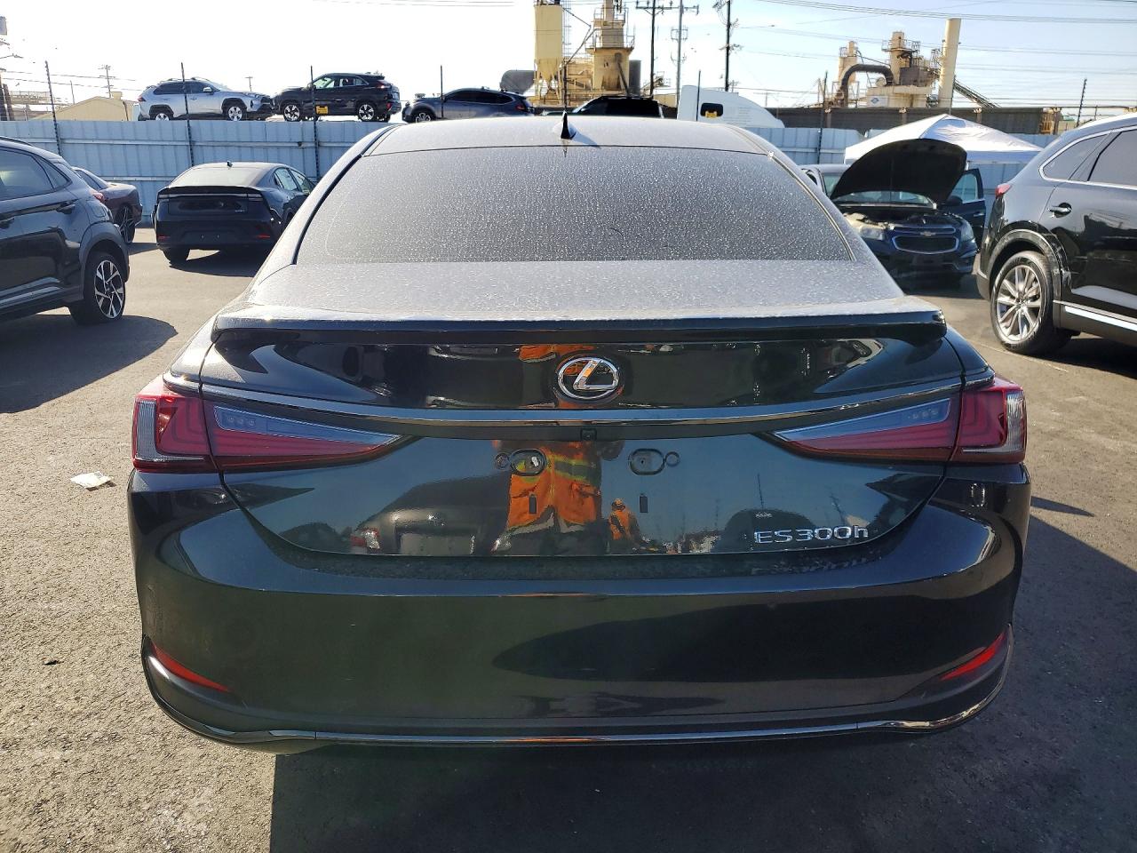 2025 LEXUS ES300