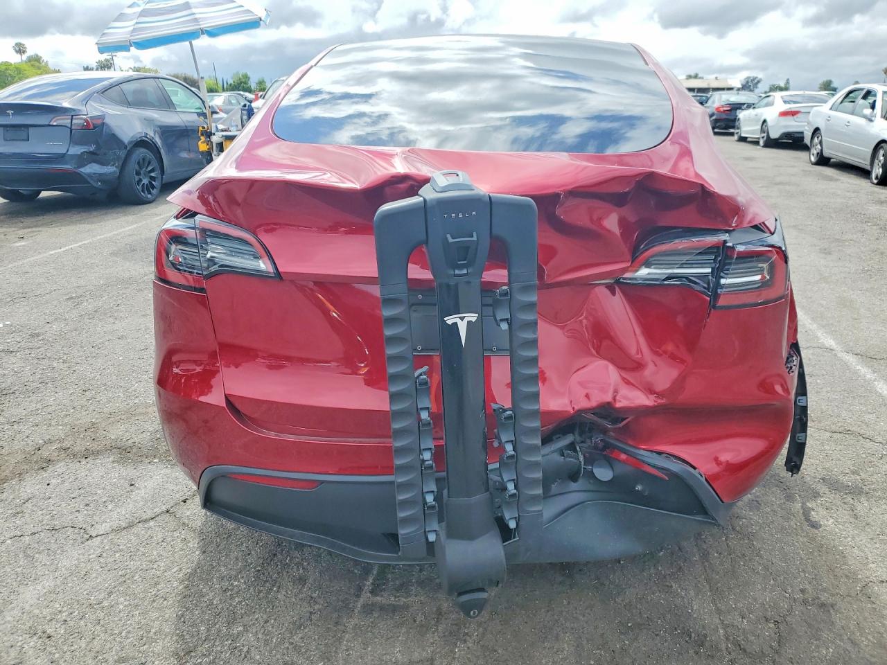2024 TESLA MODEL Y