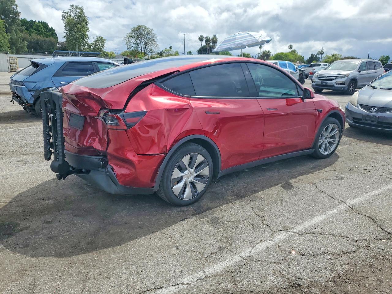 2024 TESLA MODEL Y