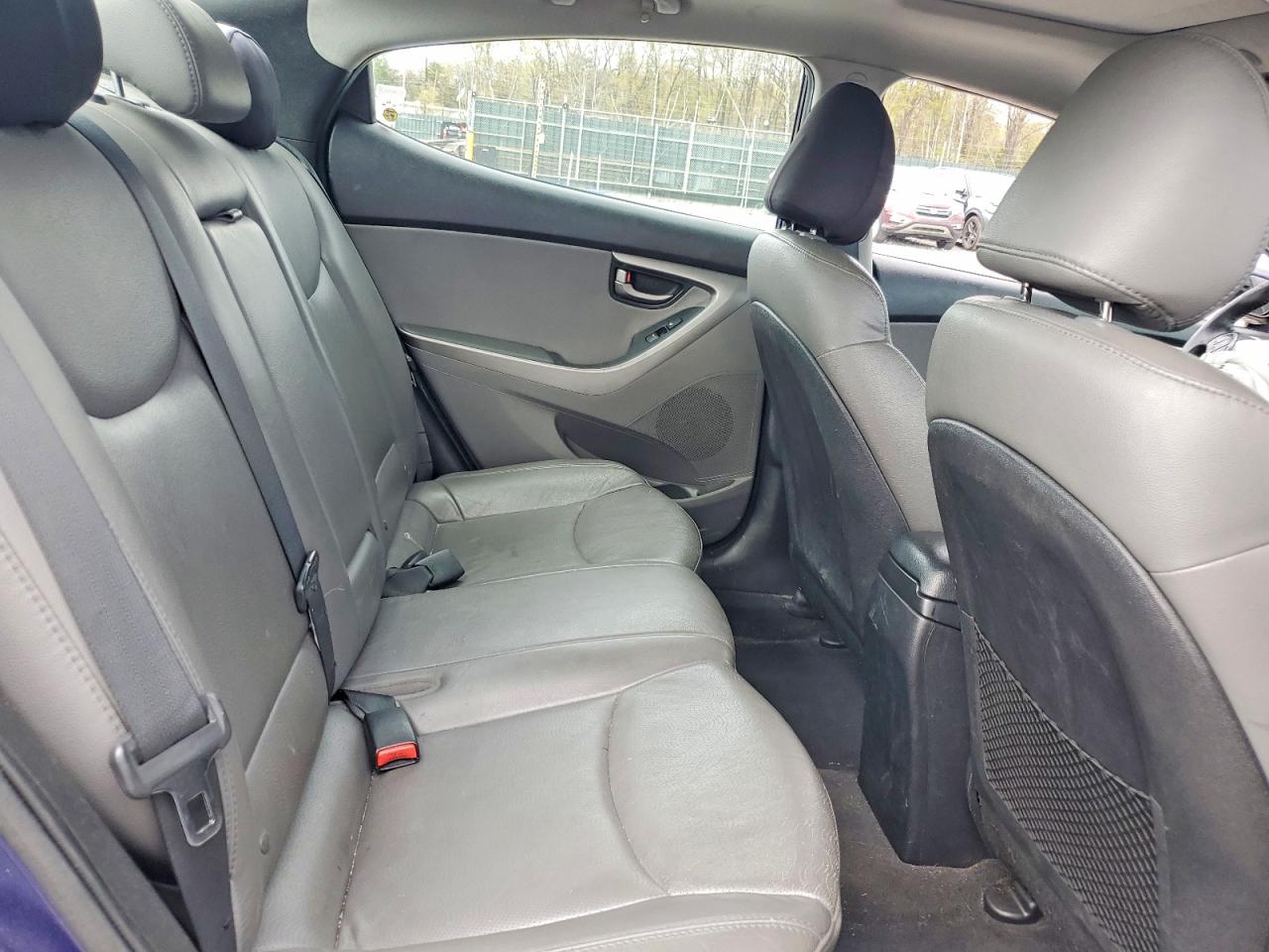 2012 HYUNDAI ELANTRA