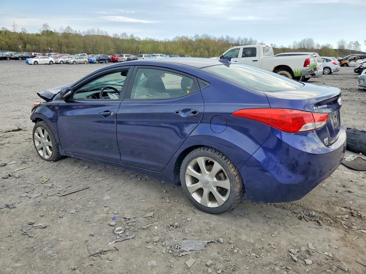 2012 HYUNDAI ELANTRA