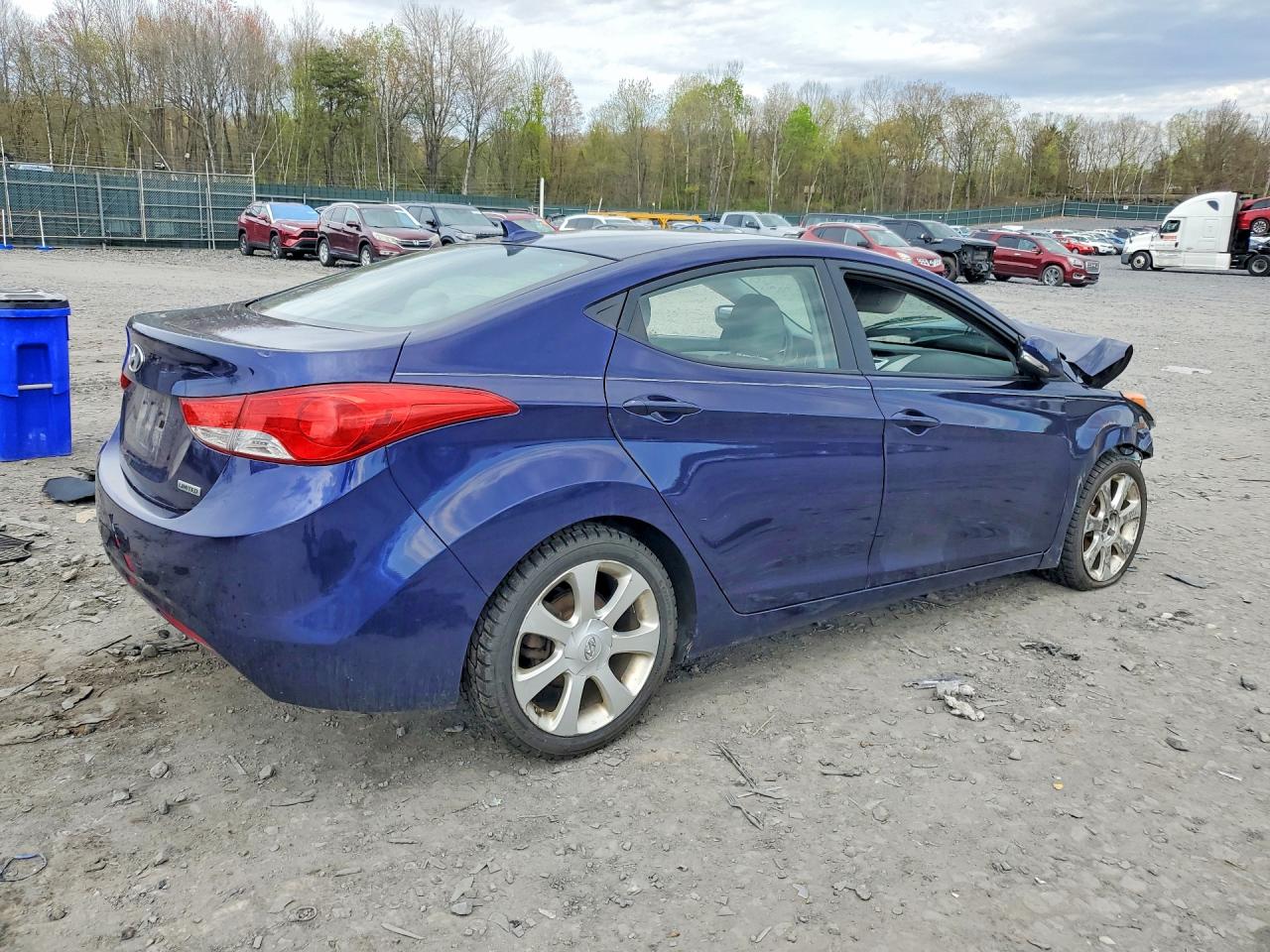 2012 HYUNDAI ELANTRA
