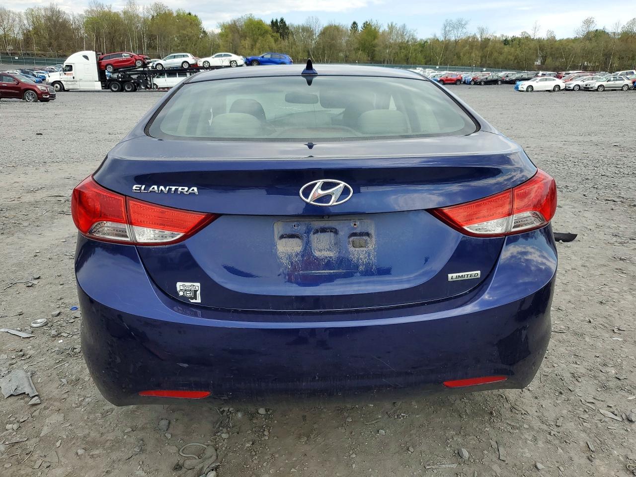 2012 HYUNDAI ELANTRA