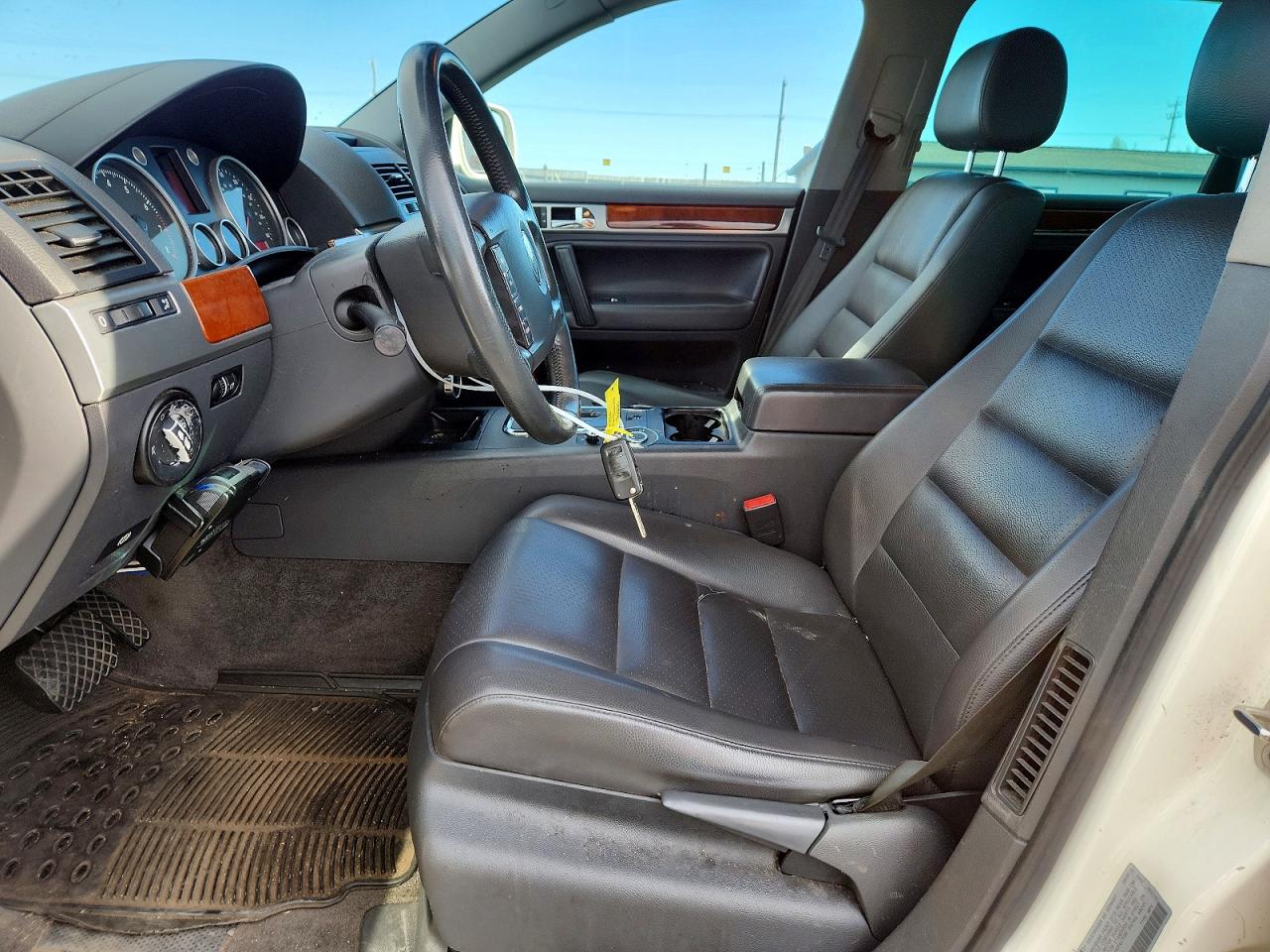 2004 VOLKSWAGEN TOUAREG