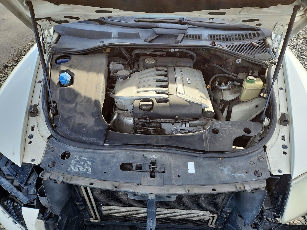 2004 VOLKSWAGEN TOUAREG