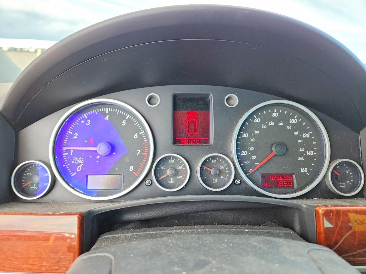 2004 VOLKSWAGEN TOUAREG