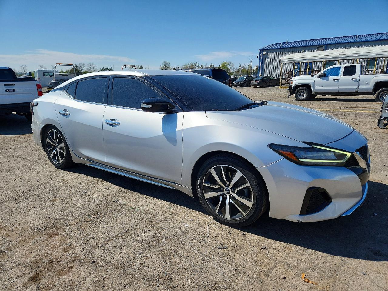 2023 NISSAN MAXIMA