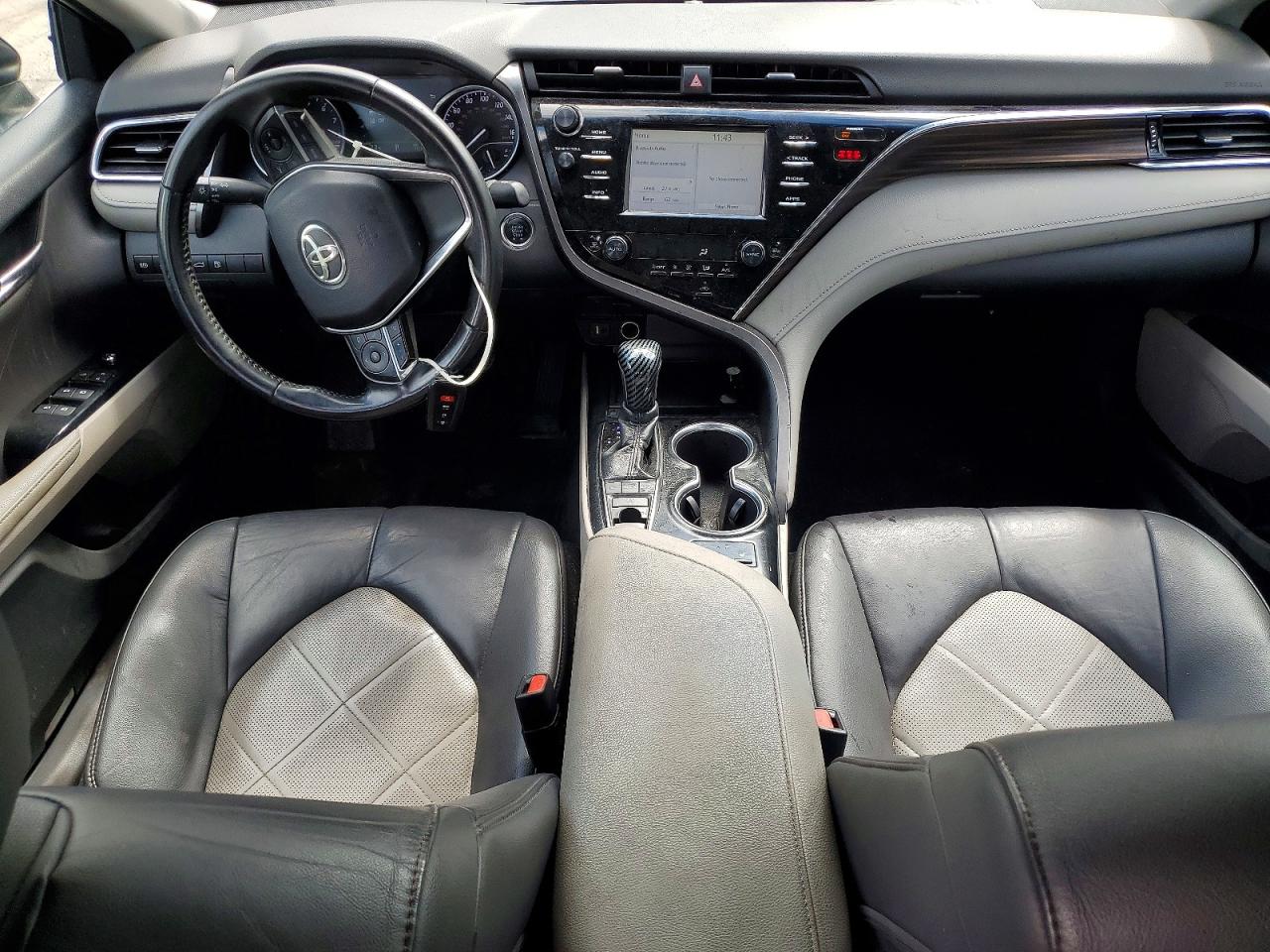 2018 TOYOTA CAMRY