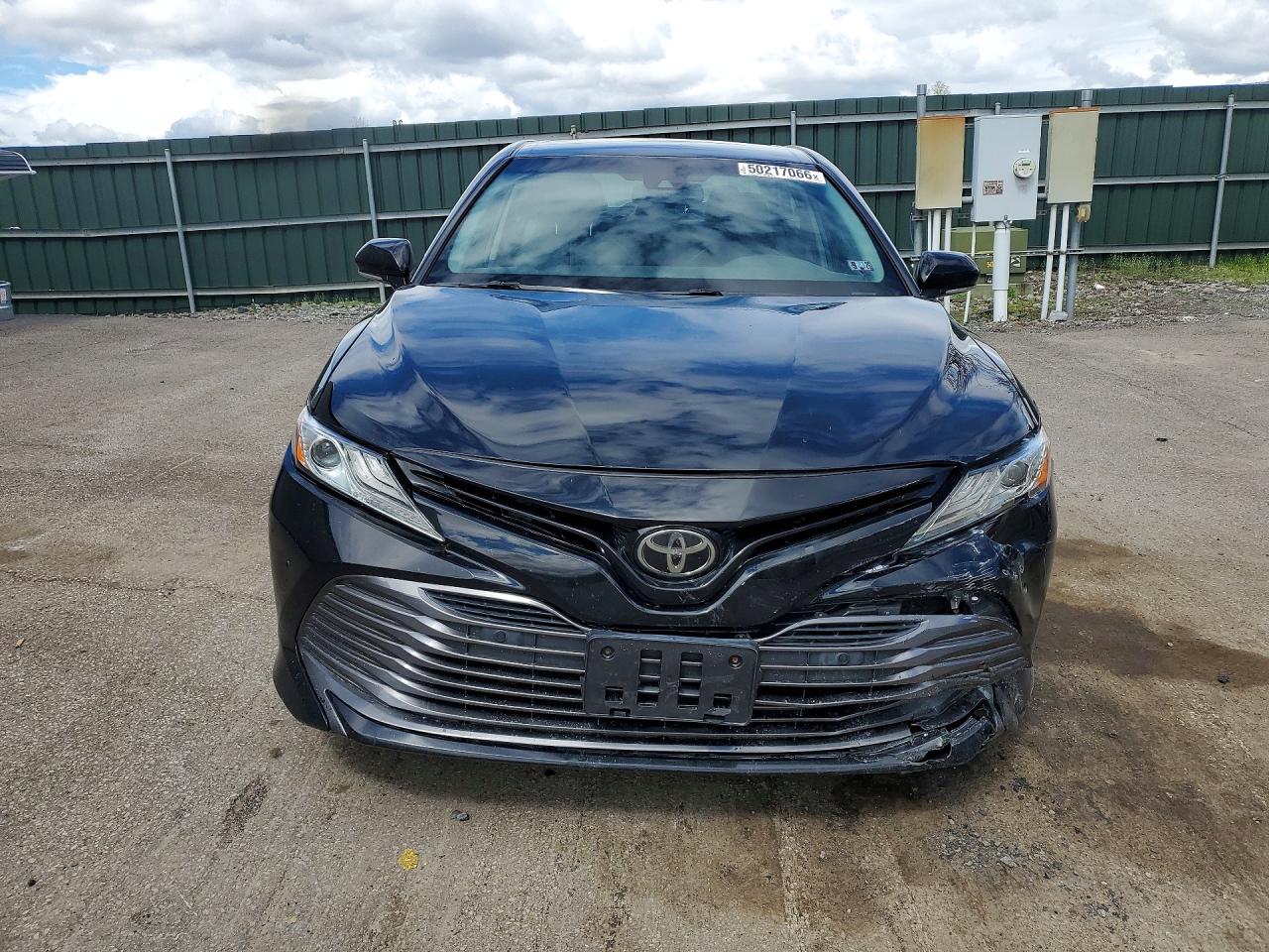 2018 TOYOTA CAMRY