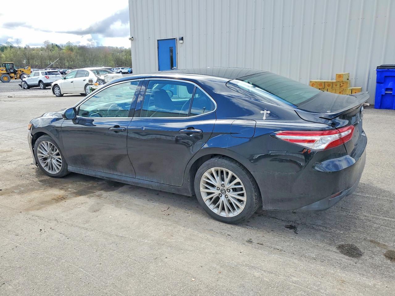 2018 TOYOTA CAMRY