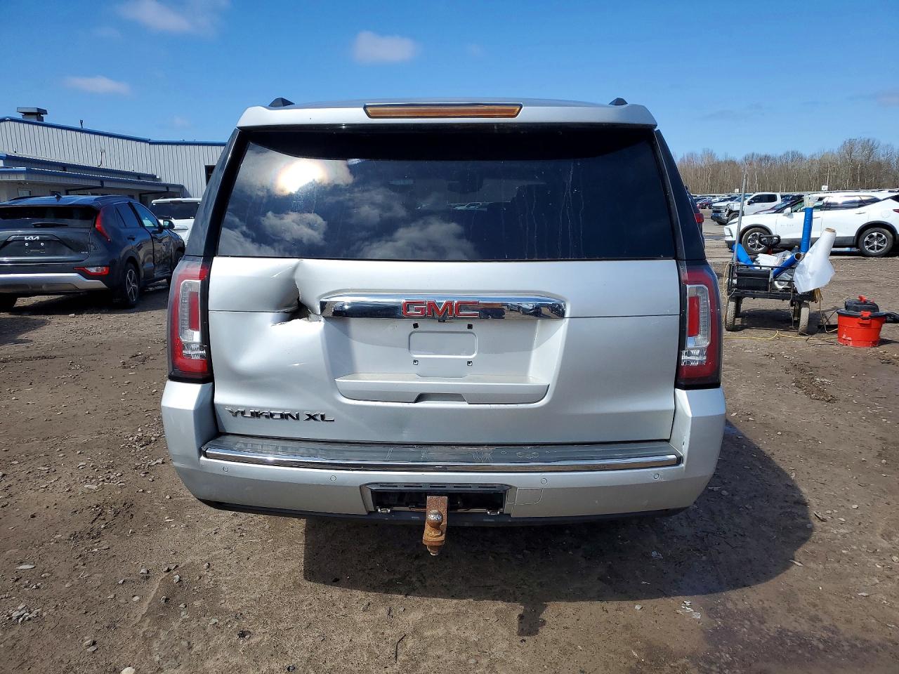 2015 GMC YUKON