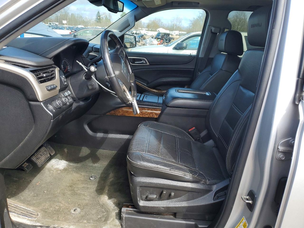 2015 GMC YUKON