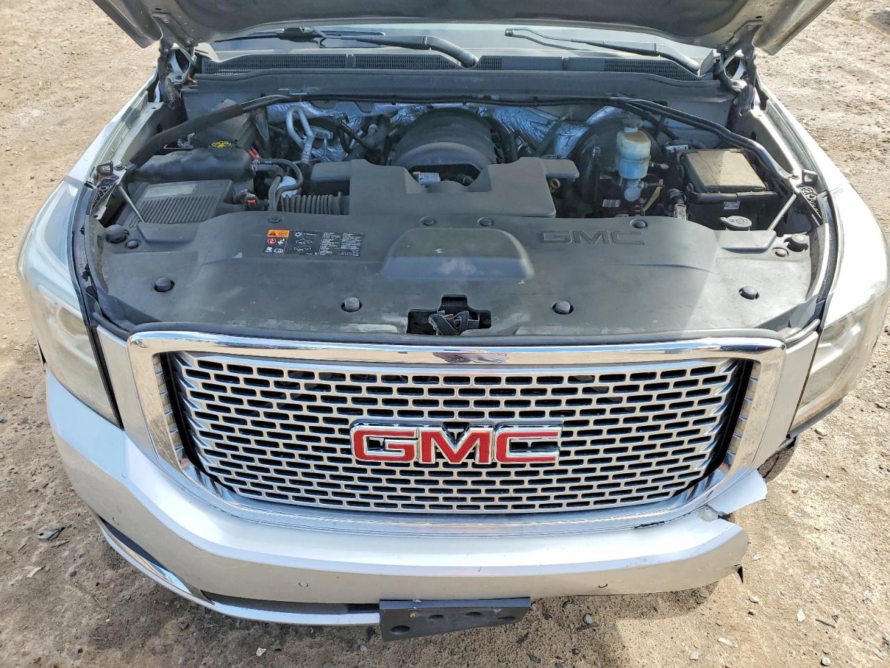 2015 GMC YUKON