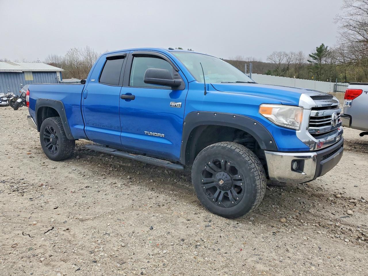 2016 TOYOTA TUNDRA