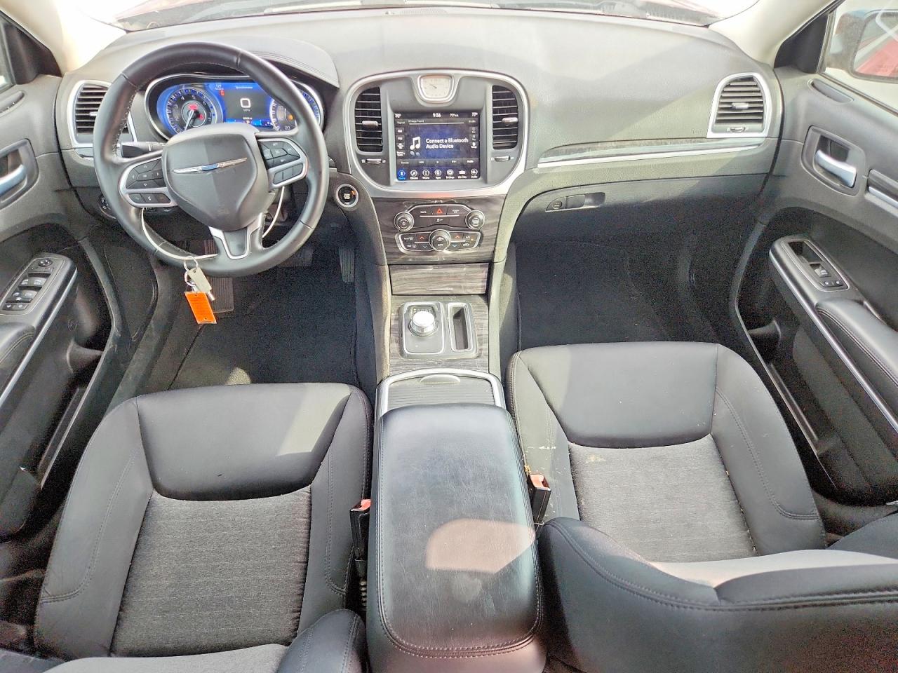 2021 CHRYSLER 300