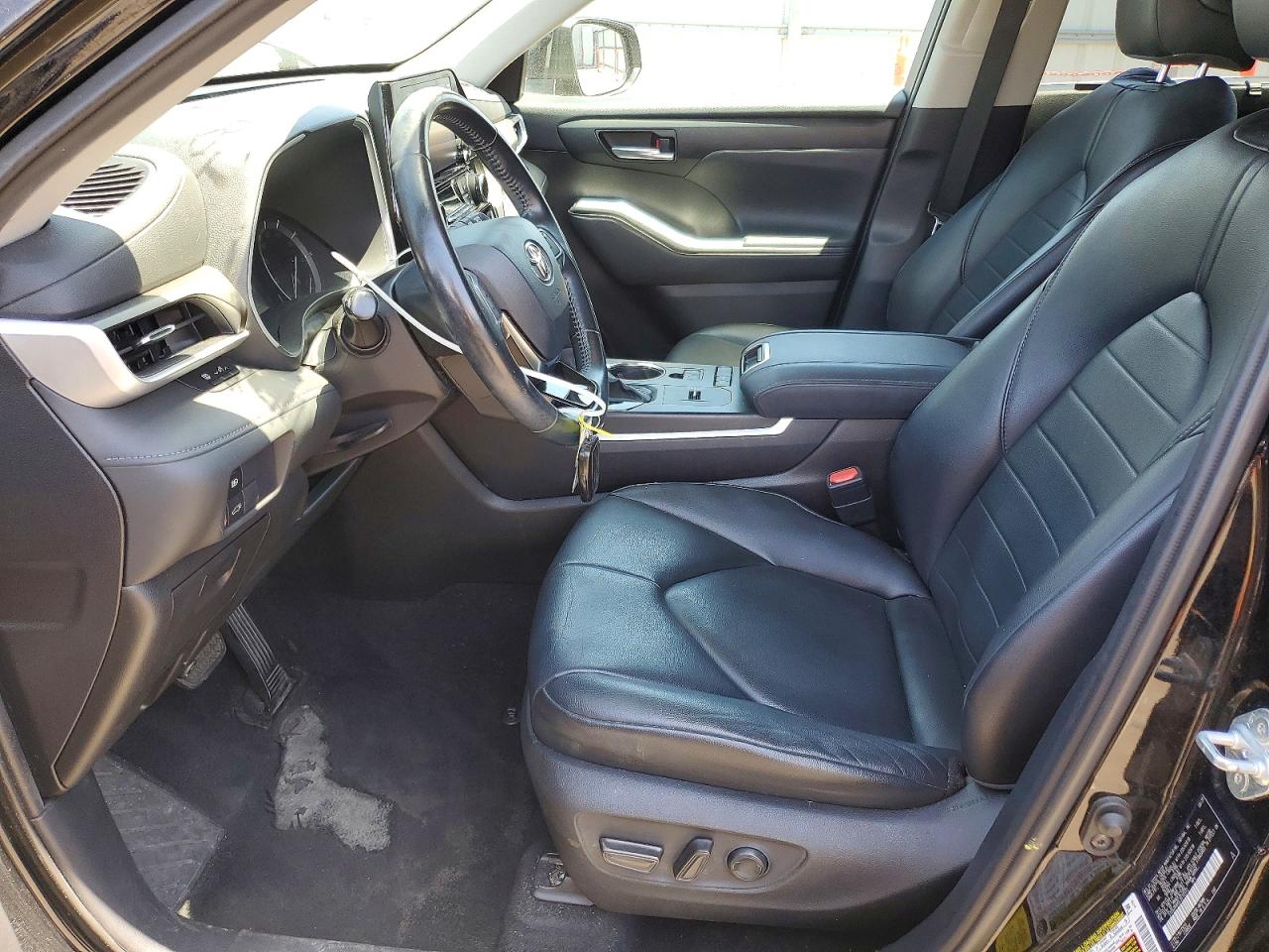 2020 TOYOTA HIGHLANDER