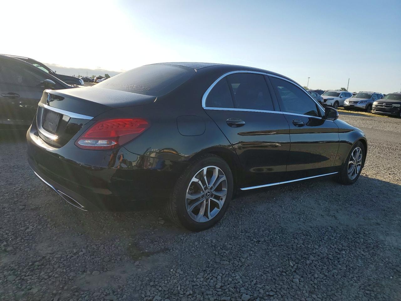 2018 MERCEDES-BENZ C-CLASS