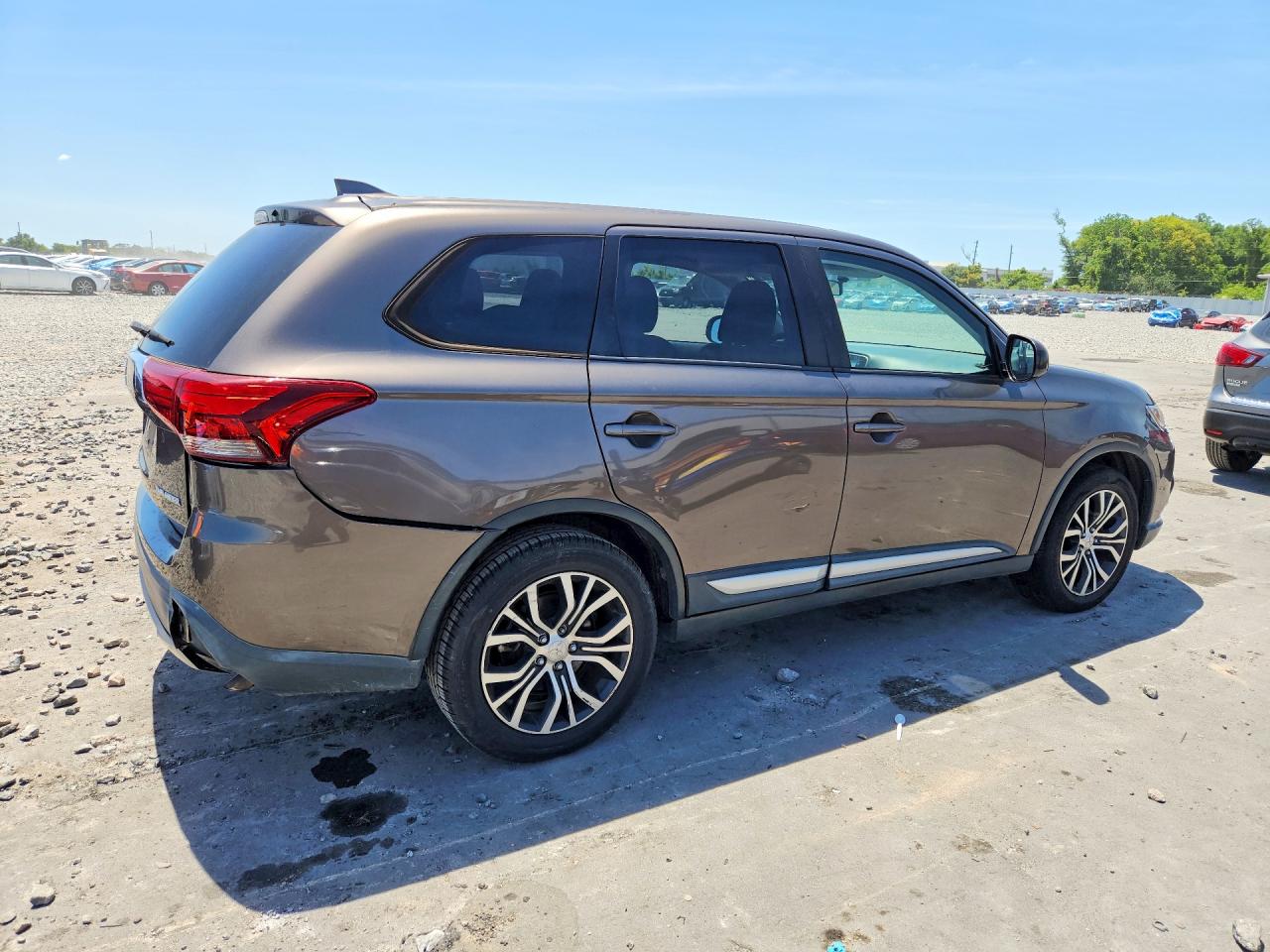 2018 MITSUBISHI OUTLANDER