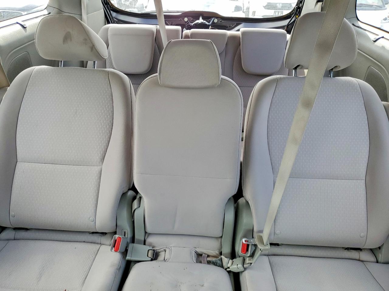 2016 KIA SEDONA