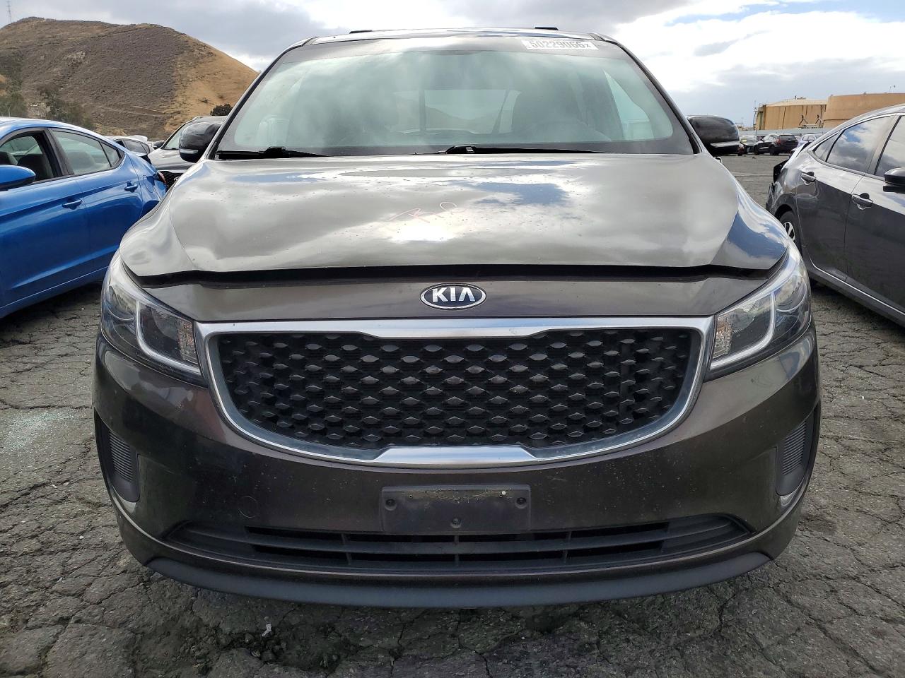 2016 KIA SEDONA