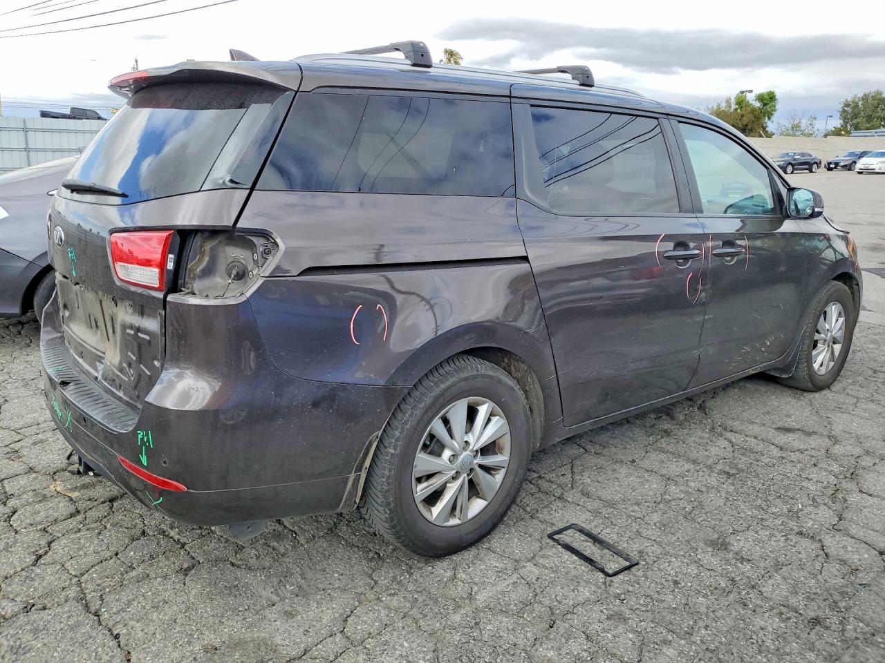 2016 KIA SEDONA