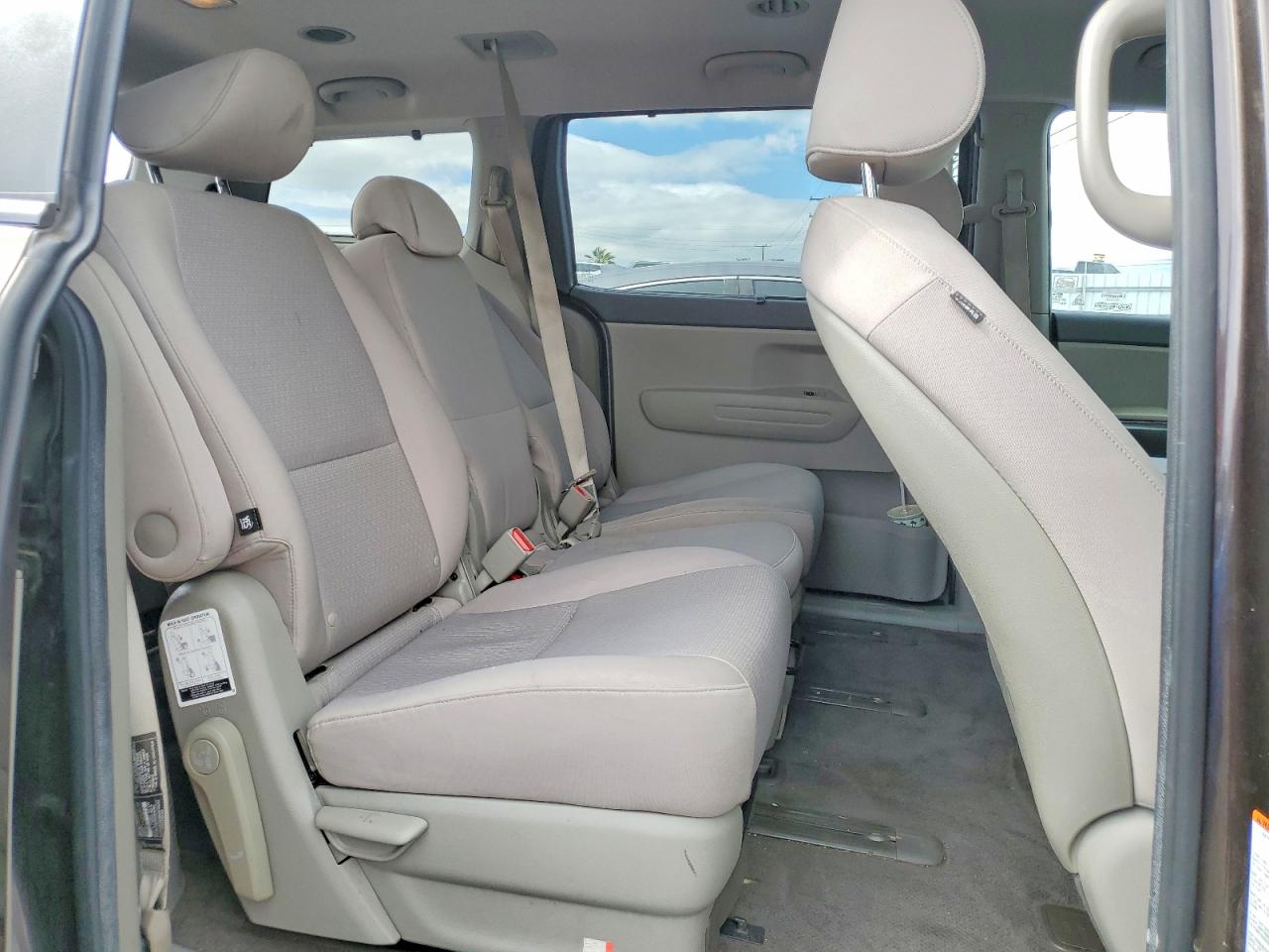 2016 KIA SEDONA