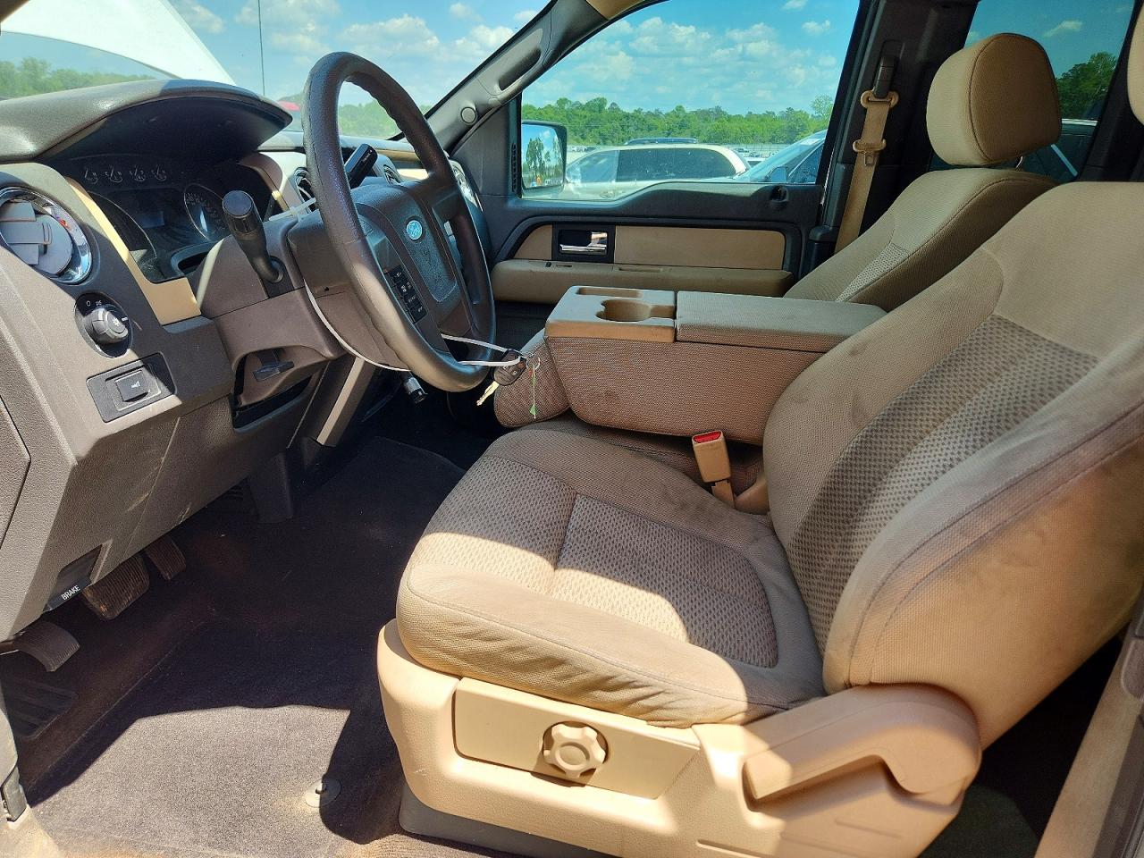 2012 FORD F150